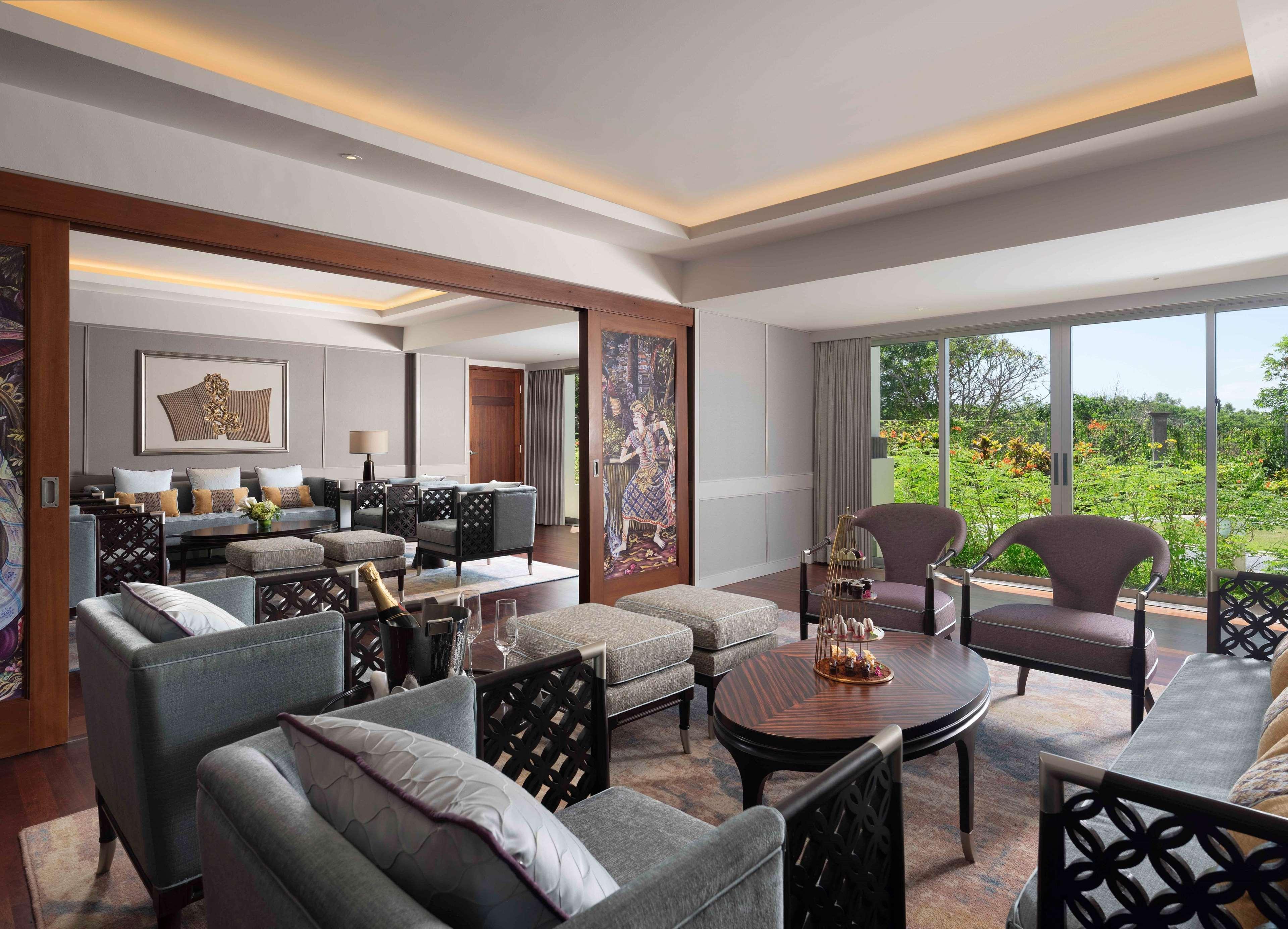 Hilton Bali Resort Nusa Dua  Exterior photo The living room of a presidential suite at the Taj Bengal