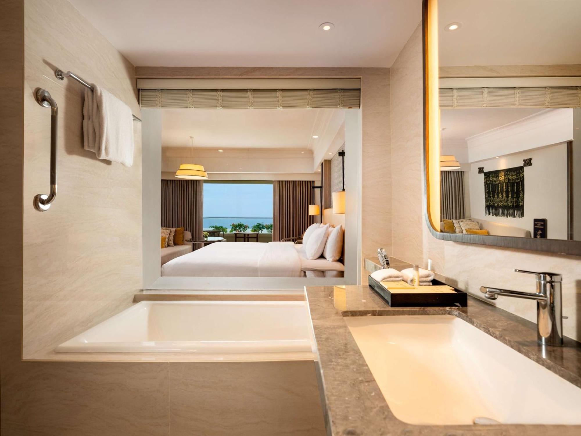 Hilton Bali Resort Nusa Dua  Exterior photo A bathroom at the hotel